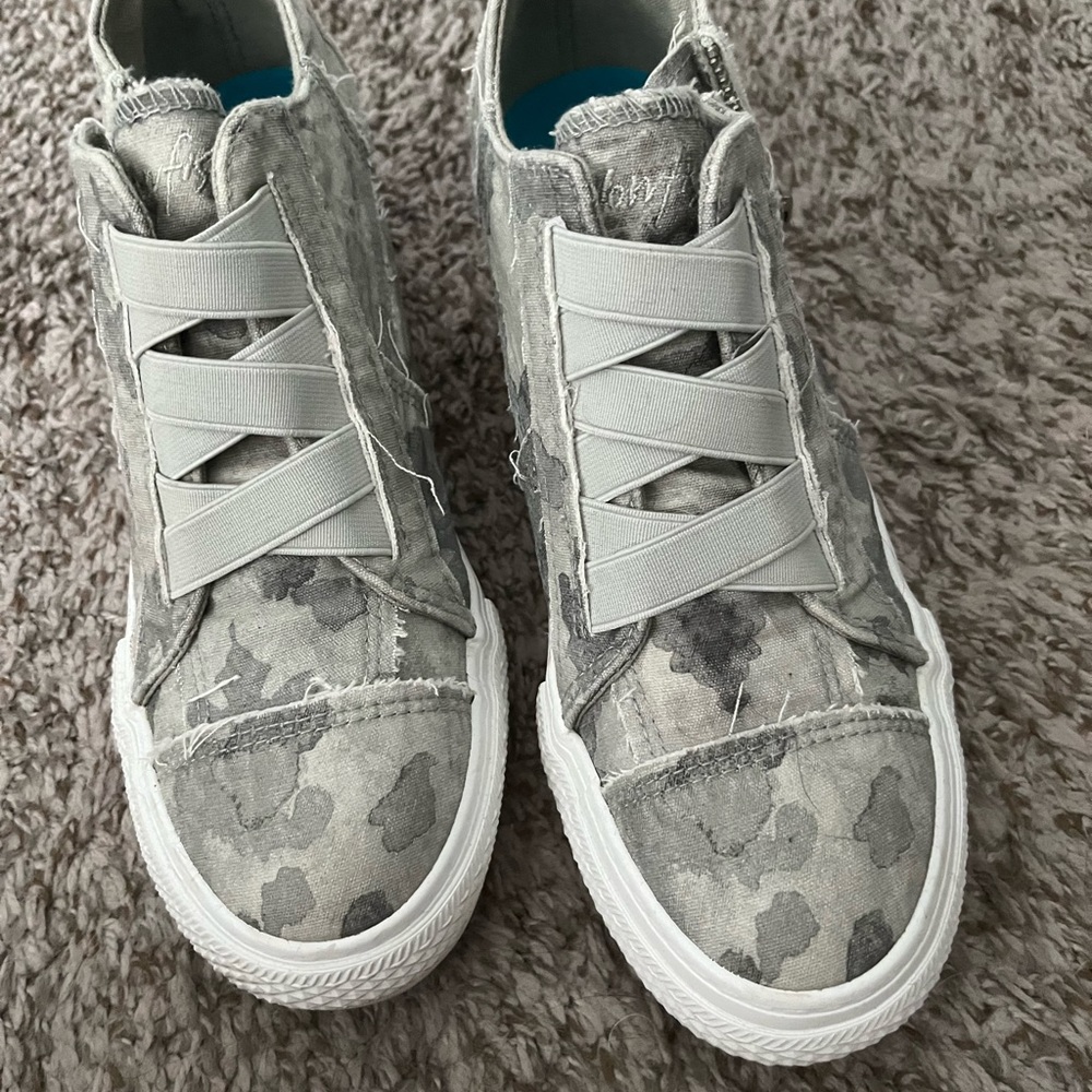 Women’s blowfish shoes